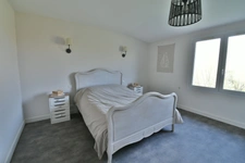 Maison à vendre 10 pièces SURGERES Proche (17)- 295 m² habitables-dépendance- jardin avec piscine