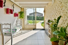 Maison à vendre 3 pièces SAINT - LOUP (17)- Piscine - Garage - Jardin
