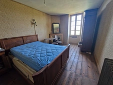 Maison à vendre 6 pièces TONNAY BOUTONNE (17)- 173 m² habitables - jardin- Grange 