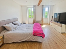 Maison à vendre 7 pièces proche de TONNAY BOUTONNE (17)- 198 m² habitables - jardin - piscine - garage