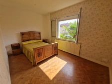 Dpt Charente Maritime (17), à vendre SAINT JEAN D'ANGELY maison P5 de 144 m² habitables avec garage.  