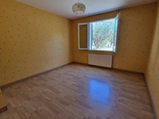 Maison à vendre 4 pièces SAINT JEAN D'ANGELY (17) 95 m² habitables- garage- jardin