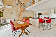 Maison à vendre 3 pièces SAINT - LOUP (17)- Piscine - Garage - Jardin