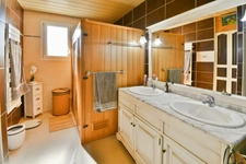 Maison à vendre 6 pièces proche de TONNAY BOUTONNE (17)- 183 m² habitables-Jardin- Piscine