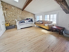 Maison à vendre 7 pièces proche de TONNAY BOUTONNE (17)- 198 m² habitables - jardin - piscine - garage