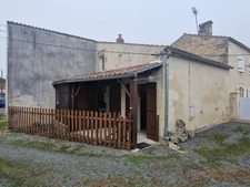 Maison à vendre 2 pièces ESSOUVERT (17) 45 m² habitables - Dépendance 49 m²