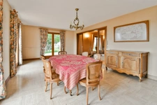 Maison à vendre 10 pièces TONNAY BOUTONNE (17)-320 m² habitables-garage- jardin 5 500 m².