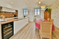 Maison à vendre 9 pièces TONNAY BOUTONNE(17)-240 m² habitables, 9 piéces- jardin-garage