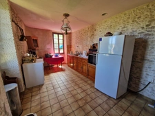 Maison à vendre 6 pièces TONNAY BOUTONNE (17)- 173 m² habitables - jardin- Grange 