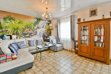 Maison viager à vendre occupé 5 pièces TONNAY BOUTONNE (17) 168 m² habitables - Garage.