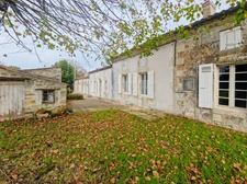 Propriete à vendre 9 pièces proche de LUSSANT (17)