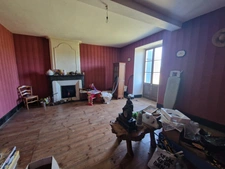 Maison à vendre 6 pièces TONNAY BOUTONNE (17)- 173 m² habitables - jardin- Grange 
