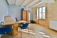 Propriete à vendre 7 pièces- 227 m² habitables - proche de SAINT JEAN D'ANGELY(17) 2 100 m² de terrain.