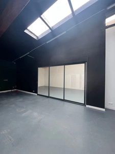 Local d’activité 200m² avec double atelier et bureaux SAINT VIVIEN - La Rochelle (17)