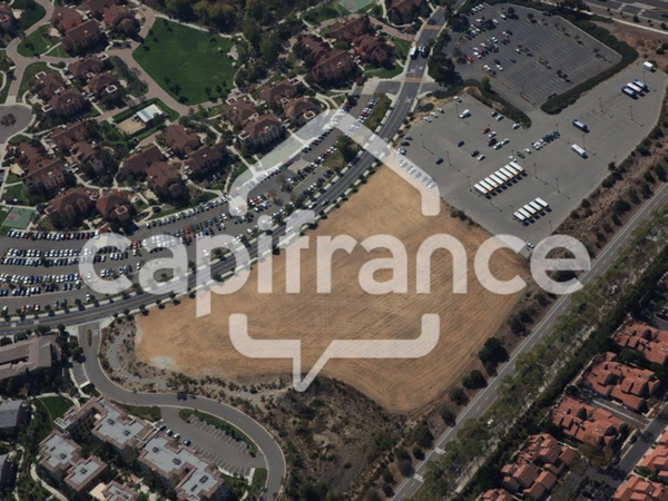 A LOUER, Terrain professionnel 933 m² – Emplacement n°1 – Entrée Île d’Oléron (17)