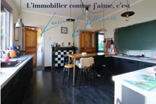 Maison Bourgoise Individuelle 193 m² - 6 chambres - Grange Aménageable et Jardin arboré à Bruille Saint Amand (59)