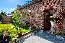 Propriété complète : Une maison de 160m2 + 3 gîtes meublés (possibilité 4) + Hangar + Terrain à Nivelle (59)
