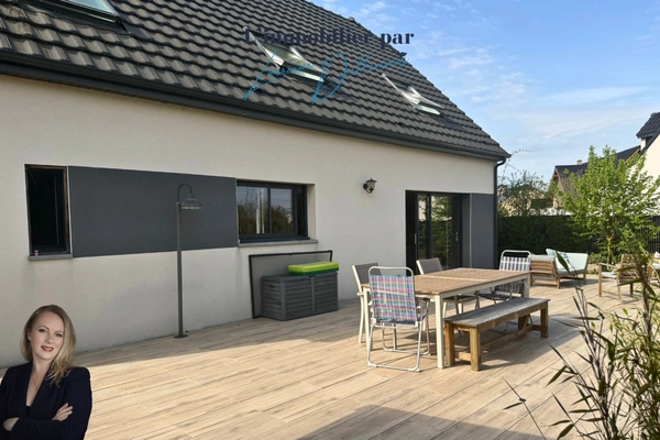 ⭐ Pépite rare sur le secteur ⭐ Maison Individuelle Semi Plain-Pied 155m2, 5 chambres et 1 bureau, dans le quartier très prisé du Mont des Bruyères, Saint-Amand-les-Eaux (59)