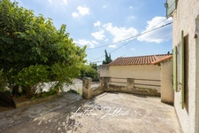 Lascours – Maison de village T4 avec jardin, terrasse et stationnement