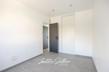 Eoures (13011) – Contemporary architect-designed 4-bedroom house of 114 m² – Heated swimming pool – Enclosed 400 m² plot – Unobstructed view – High-end amenities