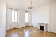 Haussmannian apartment, 184.77 m² – 7 rooms – Entire landing – Marseille 8th arrondissement - PERIER