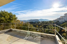 Dpt Bouches du Rhône (13), for sale MARSEILLE 8TH DISTRICT Exceptional modern villa to complete T5 of 250m² - Land of 700m² Panoramic view - Carré d'OR district - Haut de Périer