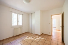 En exclusivité par Laëtitia JULLIEN – Marseille 11e – Saint-Menet – Propriété T4 de près de 150 m² habitables avec studio indépendant, piscine et jardin arboré de plus de 1 500 m²