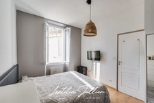 EXCLUSIVITÉ — LES CAMOINS — APPARTEMENT T5 EN TRIPLEX DE 93 M², SANS TRAVAUX