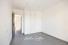 Eoures (13011) – Maison d’architecte contemporaine T4 de 114 m² – Piscine chauffée – Terrain clos 400 m² – Vue dégagée – Prestations haut de gamme