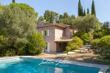 En exclusivité par Laëtitia JULLIEN – Marseille 11e – Saint-Menet – Propriété T4 de près de 150 m² habitables avec studio indépendant, piscine et jardin arboré de plus de 1 500 m²