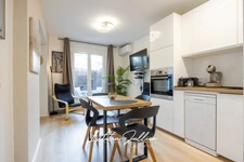 EXCLUSIVE – Renovated one-bedroom apartment with terrace and parking – Very quiet location, 5-minute walk to the beach – Carré d'Or area of Les Lecques