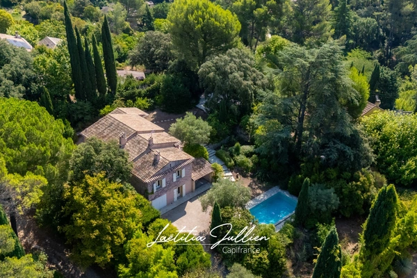 En exclusivité par Laëtitia JULLIEN – Marseille 11e – Saint-Menet – Propriété T4 de près de 150 m² habitables avec studio indépendant, piscine et jardin arboré de plus de 1 500 m²