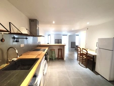 À louer meublé – Marseille 1er – Studio de 51 m² avec cour privative de 25 m²