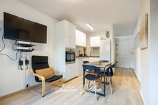 EXCLUSIVE – Renovated one-bedroom apartment with terrace and parking – Very quiet location, 5-minute walk to the beach – Carré d'Or area of Les Lecques