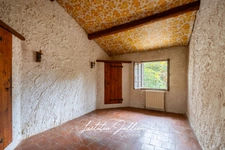 Exclusive listing – Old property requiring reconstruction – Aubagne / Éoures road area