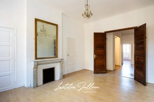 Haussmannian apartment, 184.77 m² – 7 rooms – Entire landing – Marseille 8th arrondissement - PERIER
