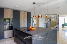 Californian-style villa with 5 bedrooms + separate 2-bedroom apartment and swimming pool – Les Accates, Marseille 11th arrondissement