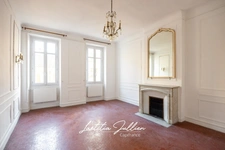 Haussmannian apartment, 184.77 m² – 7 rooms – Entire landing – Marseille 8th arrondissement - PERIER