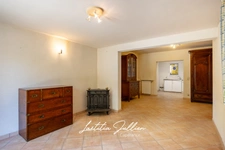 En exclusivité par Laëtitia JULLIEN – Marseille 11e – Saint-Menet – Propriété T4 de près de 150 m² habitables avec studio indépendant, piscine et jardin arboré de plus de 1 500 m²