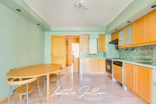 En exclusivité par Laëtitia JULLIEN – Marseille 10ème – Les Collines – T4 traversant de 83,83 m² avec balcon et loggia au pied du Parc des Bruyères