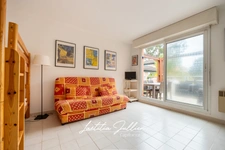 DEPT VAR - LE LAVANDOU Cavalière – Studio 26m² 4 couchages avec terrasse de 11m² plein Sud au calme, parking et plage à pied