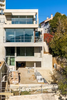 Dpt Bouches du Rhône (13), for sale MARSEILLE 8TH DISTRICT Exceptional modern villa to complete T5 of 250m² - Land of 700m² Panoramic view - Carré d'OR district - Haut de Périer