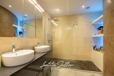 Californian-style villa with 5 bedrooms + separate 2-bedroom apartment and swimming pool – Les Accates, Marseille 11th arrondissement