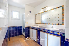 MARSEILLE 12th | 5-BEDROOM VILLA OF 165 m² IN A DOMINANT POSITION – UNINTERRUPTED VIEWS, SEA AND POOL VIEWS