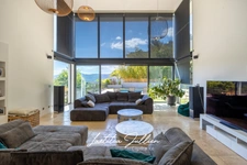 Californian-style villa with 5 bedrooms + separate 2-bedroom apartment and swimming pool – Les Accates, Marseille 11th arrondissement