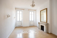 Haussmannian apartment, 184.77 m² – 7 rooms – Entire landing – Marseille 8th arrondissement - PERIER