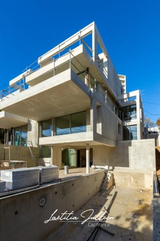 Dpt Bouches du Rhône (13), for sale MARSEILLE 8TH DISTRICT Exceptional modern villa to complete T5 of 250m² - Land of 700m² Panoramic view - Carré d'OR district - Haut de Périer