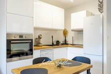 EXCLUSIVE – Renovated one-bedroom apartment with terrace and parking – Very quiet location, 5-minute walk to the beach – Carré d'Or area of Les Lecques