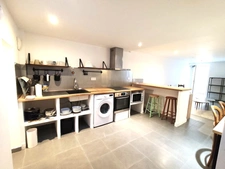 À louer meublé – Marseille 1er – Studio de 51 m² avec cour privative de 25 m²