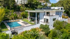 Villa californienne T5 + T2 indépendant avec piscine – Les Accates Marseille 11e